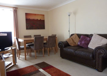 Spacious lounge dinner - Two Rivers Reach Maisonette